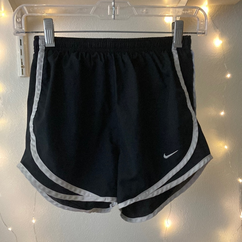 Black Nike athletic shorts size small